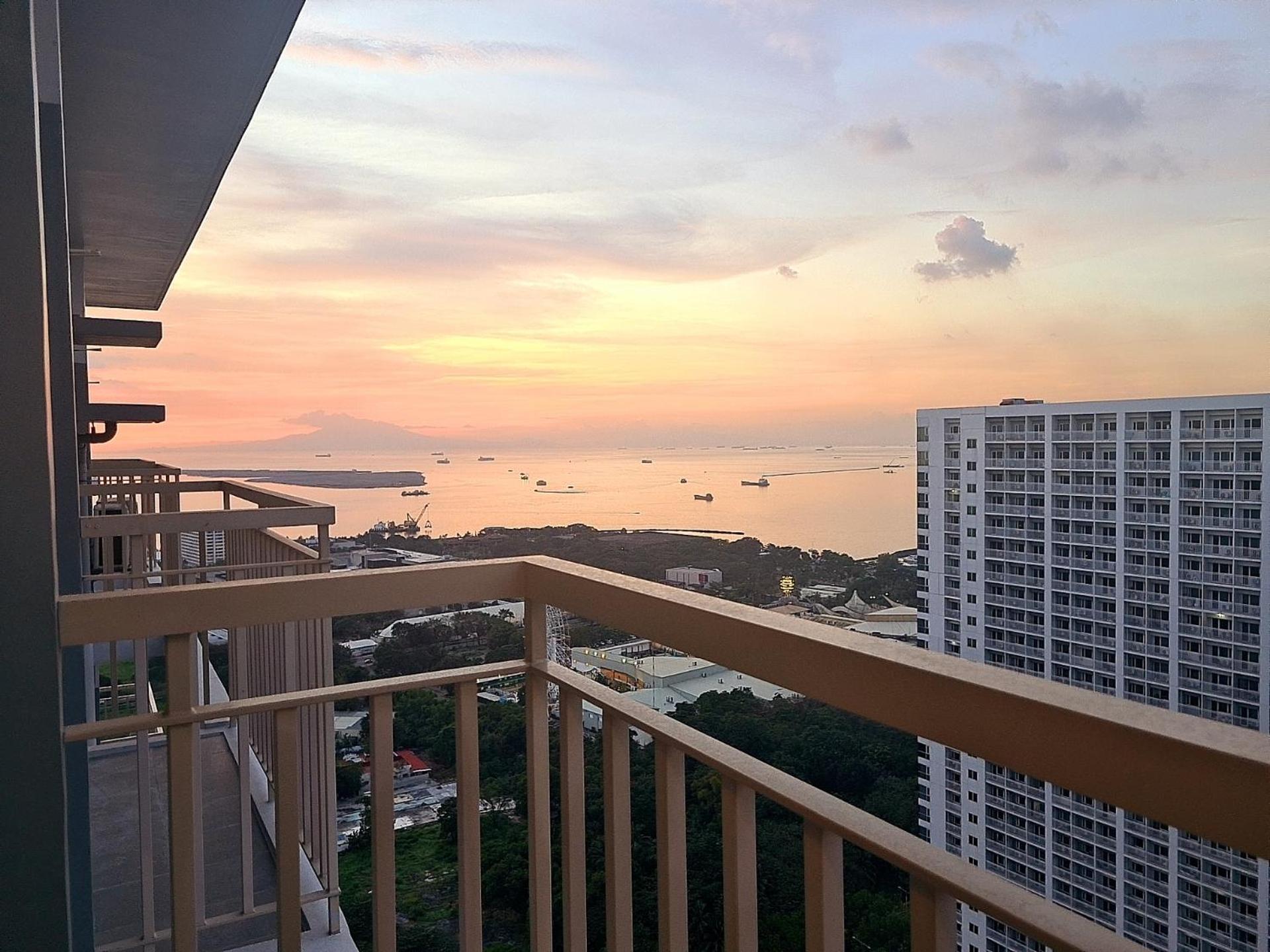 Cozy Penthouse 2Br Suite W Balcony - Amazing Manila Bay View And City Skyline Near Moa パサイ エクステリア 写真